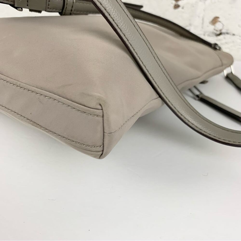 Kate Spade Dawn Soft Taupe Grey Flat Crossbody Purse - Picture 10 of 12